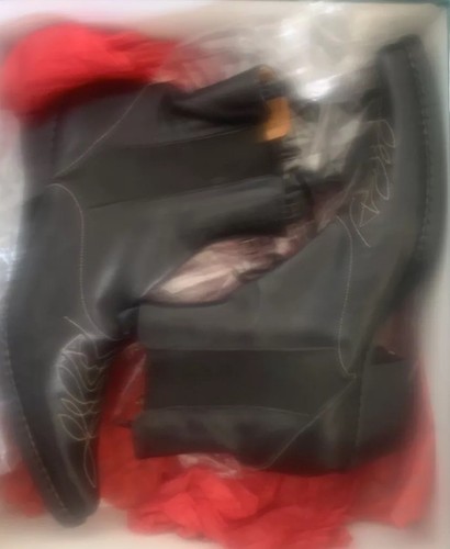 Boots couture free - couture,